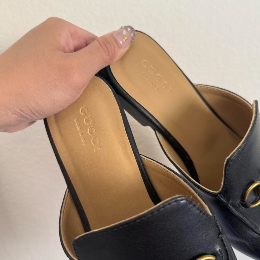 Gucci Black and Gold Leather Mules with Horsebit Detail - Picture 3 of 4